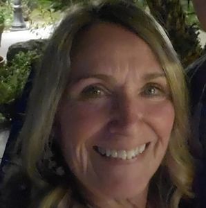 Meet your Posher, Debbie